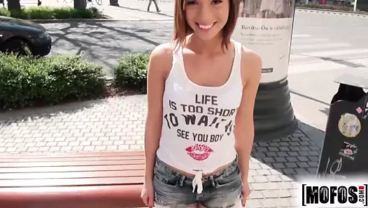 Mofos.com - tina sıcak - hadi anal deneyelim