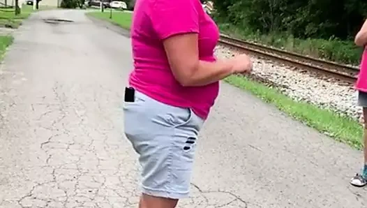 Üç seksi milfs içinde the yaz