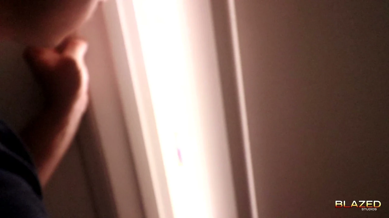 Lenna Lux – Stepbrother Pandemic Fuck