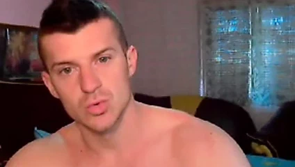 Hunky guy jerks off on cam