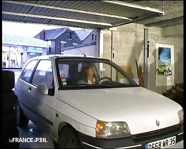 Garajda çifte penetrasyon ve sperm duşu!