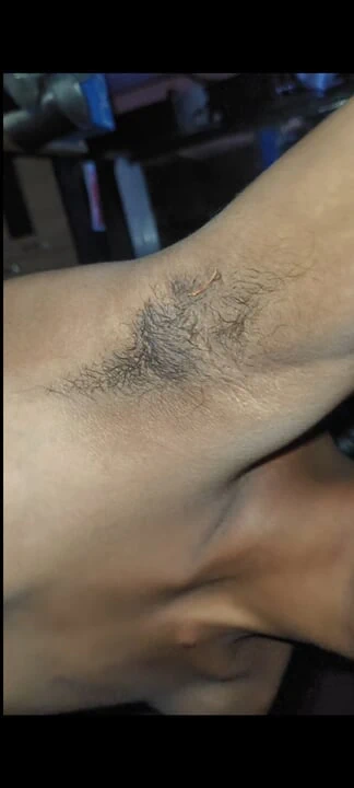 Genç kız amına muz sokuyor