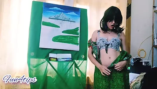 Vay canına, elbisesini yırtıp soyundu