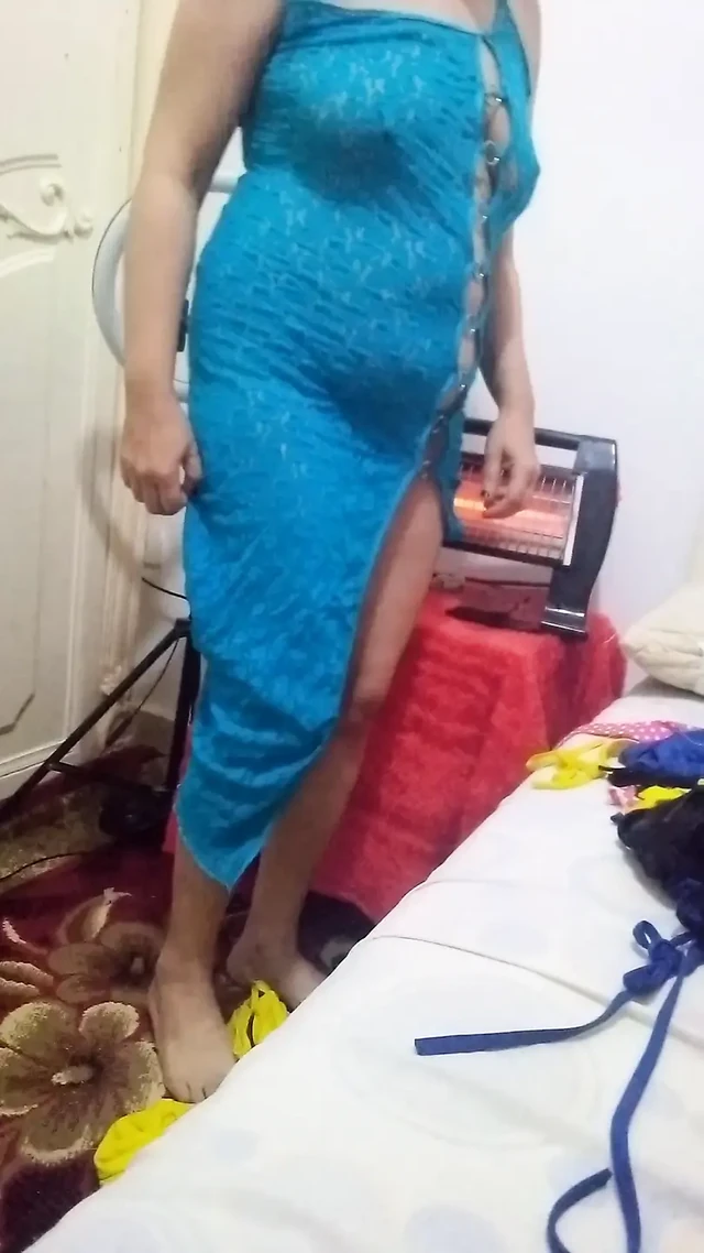 Kocasının arkadaşı onun tadını çıkarmak istiyor