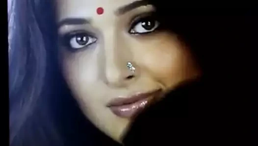 cummed üzerinde sıcak yüz arasında anushka shetty