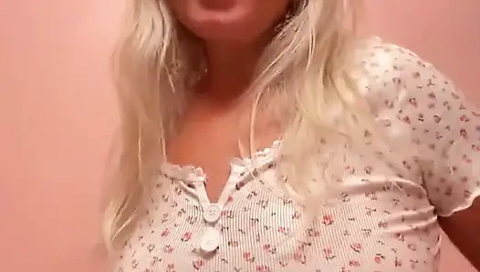 Bu küçük dansı banyoda buldum video