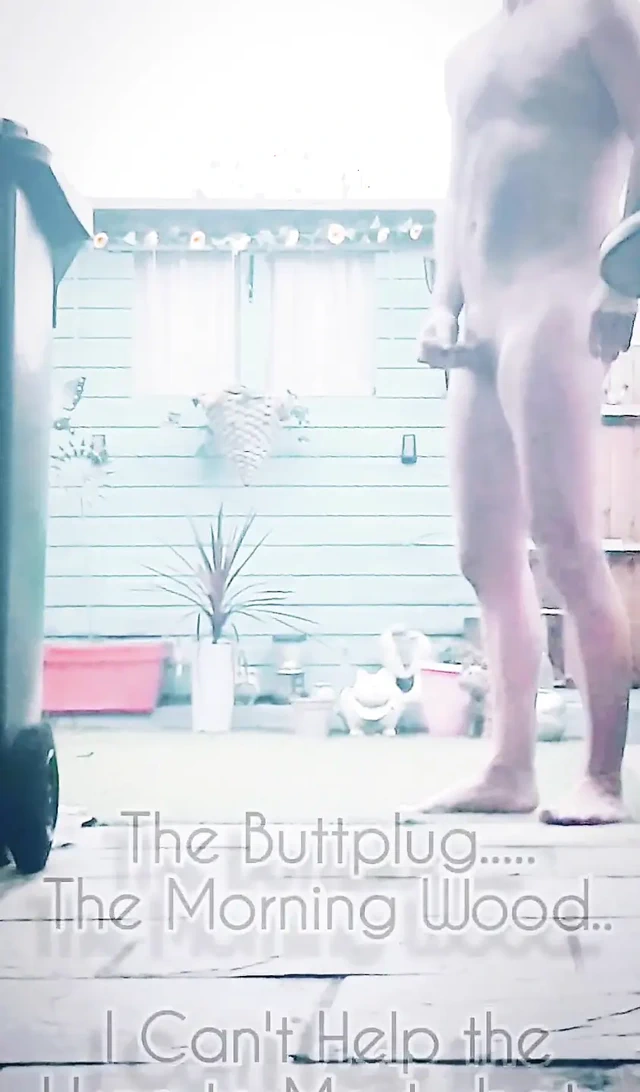 Bahçe çıplaklığı ve göt tıkacıyla mastürbasyon