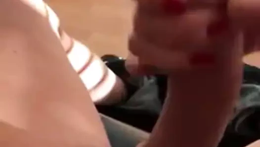 Mano esperta per bella sega xx