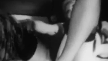 siyah iç çamaşırı sıcak sarışın (1950'ler vintage)