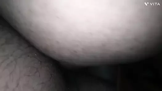 Battaniyenin altında sikilen baldız