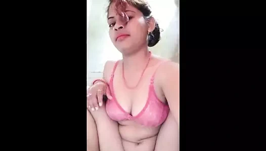 Hint sıcak yenge ile büyük göğüsler