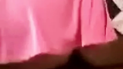 Monica leonis geriye doğru sürüyor