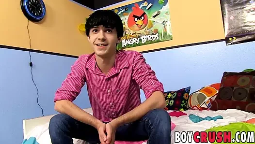 Elegant genç twink çalışma üzerinde onun kaya sert horoz