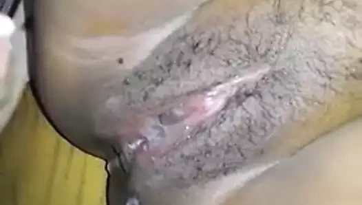 Por el culo a la gordita sacandole la mierda