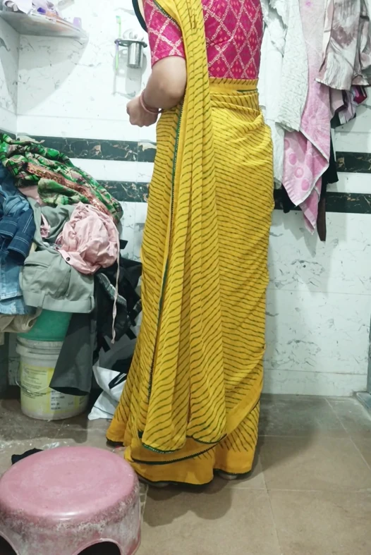 Priya bhabi bluz açık gösteri