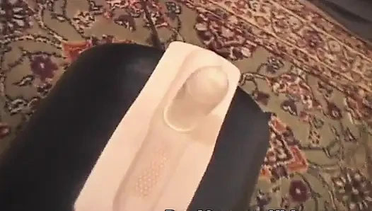 Soggy meme uçlu sarışın orta yaşlı seksi kadın sybian yolculuğunda sikişiyor!
