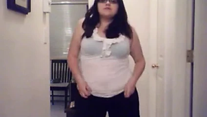 Striptiz iri güzel kadın