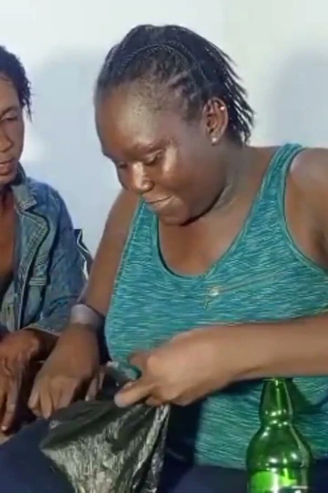 Lagos'ta seksi zenci7 ile canlı röportaj