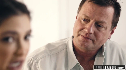 Saf Tabu - Sapık Ebeveynler, Gencin Değiştirildiğini Ortaya Koyuyor