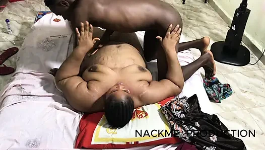 Amatör erkek modeller kaldıramıyor