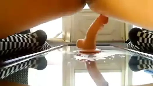 Monica taylor sürmek bir yapay penis ve squirts