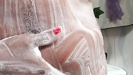 Duş banyosu, göt, amcık ve göğüsler