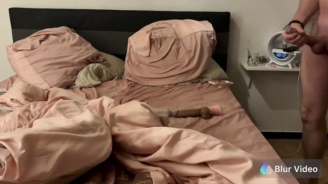 Surprise! I come across my stepsister fingering herself... she ends up with her mouth full