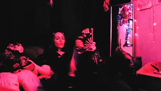 Lastik köle amcık yalama eva lateks kadın egemenliği çizmeler fetiş bdsm sapık büyük götlü orta yaşlı seksi kadın