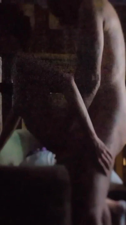 "Yaşlı genç trans kızı sikiyor lofi hardcore" dan ikonik an