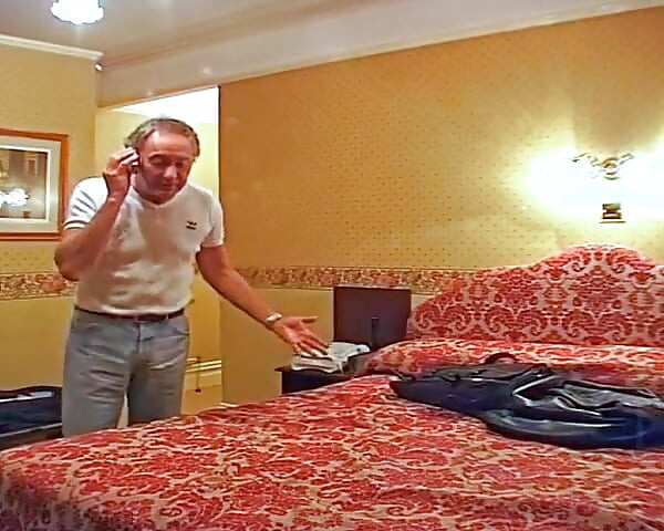 18 yaşındayız! Biz hamile Maxine ile gençleriz
