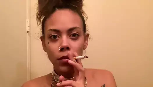 Sıcak açık tenli kraliçe. büyük yapay penis pt5 redbone krem