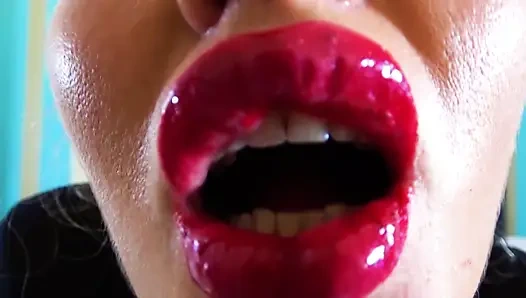 Mushy Kisses Mesmerize