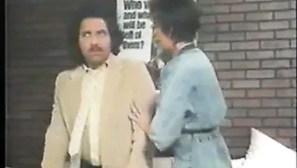 Kısa saç beyaz perçem vs yapımcı ve yönetmen