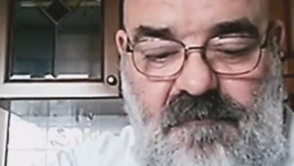 Büyük kıllı olgun baba ayı rütbeli