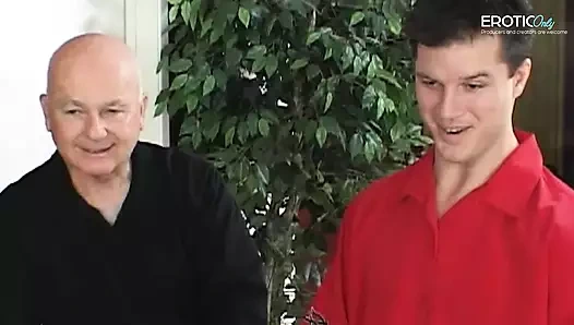 Vay... Flört etmemi izle, Eroticonly'de mastürbasyon yaparken izle.