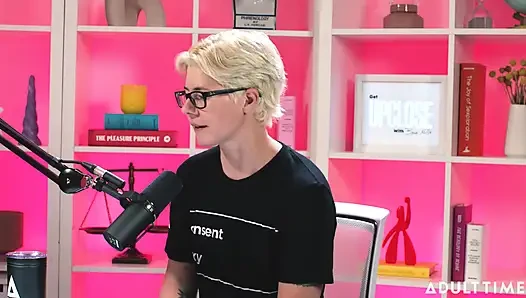 Kimmy Kimm conquiert la honte et vend des culottes utilisées | Le podcast time pour adultes