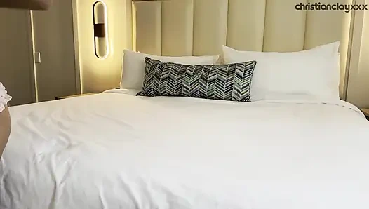 Reyna Belle Christian Clay'in büyük yarağını alırken kaltak gibi how