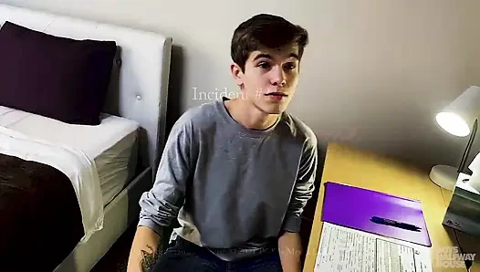 Levi Rhodes babasının sikini şampiyon gibi alıyor