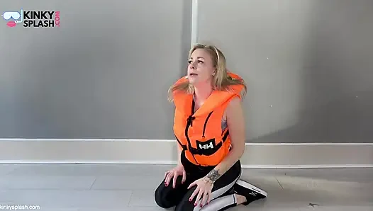 Parlak taytlı asmr lifejacket fetiş itirafı