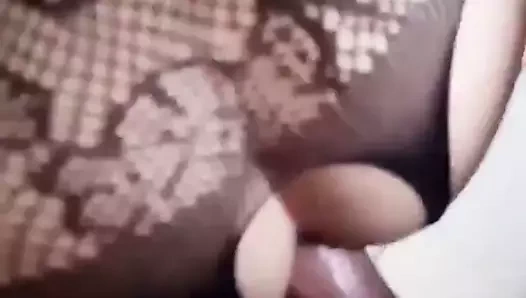 chica en bello traje de puta
