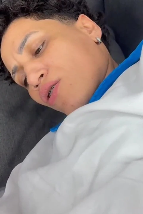 Meşgul, diller hem zevk haritasını çözüyor hem de cevabı taş duvarlarda bağırıyor