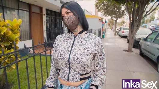 Venezuelan milf tattooed Aisha Rengifo captured by young Peruvian