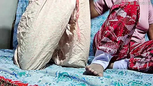 Pakistanlı anne ve baba odada seks yapıyor 2864