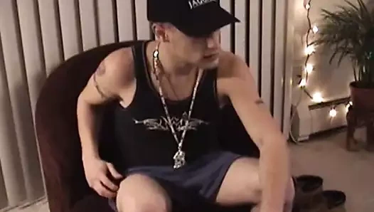 Düz oğlan vızıltı atıyor