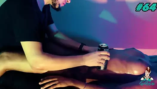 Her şeyle geri döndü, güzel bir fışkırtarak