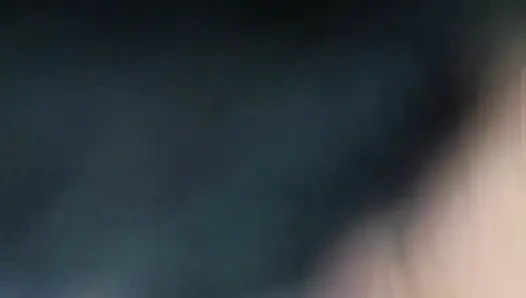 Arkadaşımın büyük bir klitorisi var ve yatakta harika