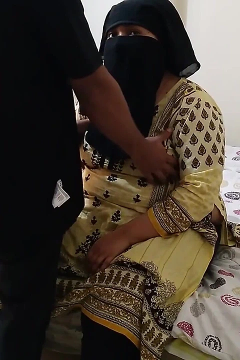 Ateşli yenge ile otel odasını paylaş