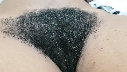 Doğal kıvrımlı amatör kıllı amcık orta yaşlı seksi kadın anları