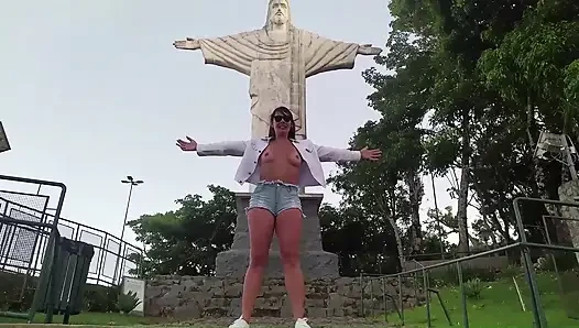 Sex in a Public Place - Couple caught having sex and exhibitionism at Christ the Redeemer
