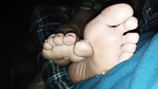 Kız arkadaşımın seksi ayakları